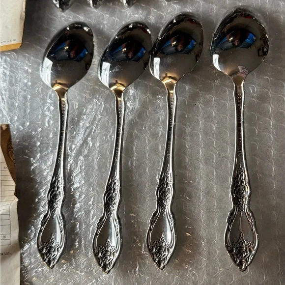 Oneida Wordsworth Rose Stainless Flatware USA Silverware Forks, Knives 26 Pcs - Picture 16 of 16